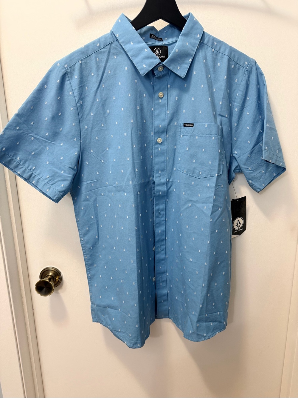 Volcom Light Blue Short Sleeve Button-Down Shirt with Subtle Dot Print